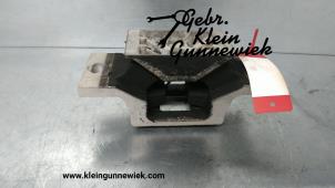 Usados Soporte de caja de cambios Renault Master Precio de solicitud ofrecido por Gebr.Klein Gunnewiek Ho.BV