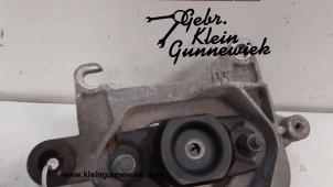 Usagé Support boîte de vitesse Renault Megane Prix sur demande proposé par Gebr.Klein Gunnewiek Ho.BV