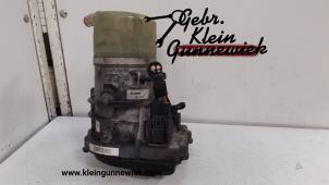 Used Power steering pump Volvo V70 Price on request offered by Gebr.Klein Gunnewiek Ho.BV