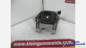 Begagnade Fäste, växellåda Renault Trafic Pris € 35,00 Marginaltabell erbjuds av Klein Gunnewiek Autodemontage & Motorentechniek