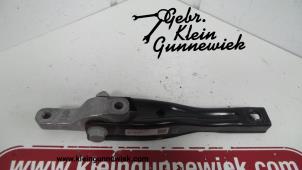 Used Gearbox mount Volkswagen Tiguan Price € 20,00 Margin scheme offered by Gebr.Klein Gunnewiek Ho.BV