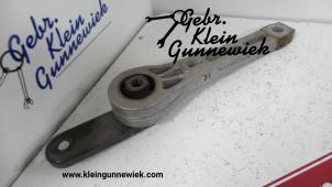 Używane Wspornik skrzyni biegów Volkswagen Tiguan Cena na żądanie oferowane przez Gebr.Klein Gunnewiek Ho.BV