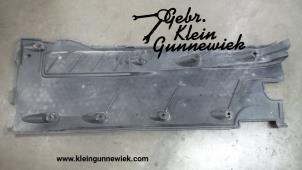 Gebrauchte Schutzblech Boden Volkswagen Tiguan Preis auf Anfrage angeboten von Gebr.Klein Gunnewiek Ho.BV