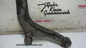 Usagé Bras de suspension bas avant droit Renault Master Prix € 60,00 Règlement à la marge proposé par Gebr.Klein Gunnewiek Ho.BV