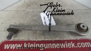 Used Front upper wishbone, right Audi Q7 Price € 60,00 Margin scheme offered by Gebr.Klein Gunnewiek Ho.BV
