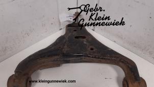 Usagé Bras de suspension bas avant droit Ford Ranger Prix € 175,00 Règlement à la marge proposé par Gebr.Klein Gunnewiek Ho.BV