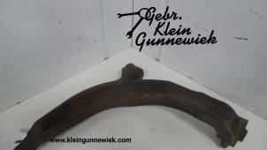 Used Front lower wishbone, right Volkswagen Transporter Price on request offered by Gebr.Klein Gunnewiek Ho.BV