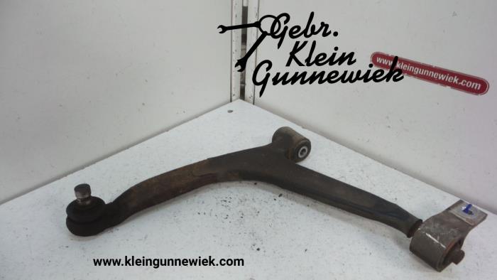 Front lower wishbone, left from a Peugeot Partner 2007