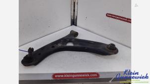 Gebrauchte Querlenker unten links vorne Peugeot 107 Preis € 20,00 Margenregelung angeboten von Klein Gunnewiek Autodemontage & Motorentechniek