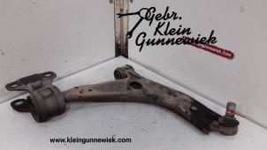 Used Front lower wishbone, right Volvo V40 Price € 50,00 Margin scheme offered by Gebr.Klein Gunnewiek Ho.BV