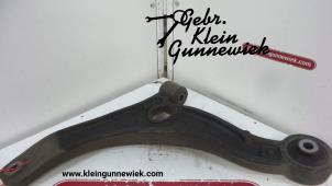 Used Front lower wishbone, right Renault Master Price € 60,00 Margin scheme offered by Gebr.Klein Gunnewiek Ho.BV