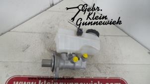 Używane Glówny cylinder hamulcowy Renault Captur Cena na żądanie oferowane przez Gebr.Klein Gunnewiek Ho.BV