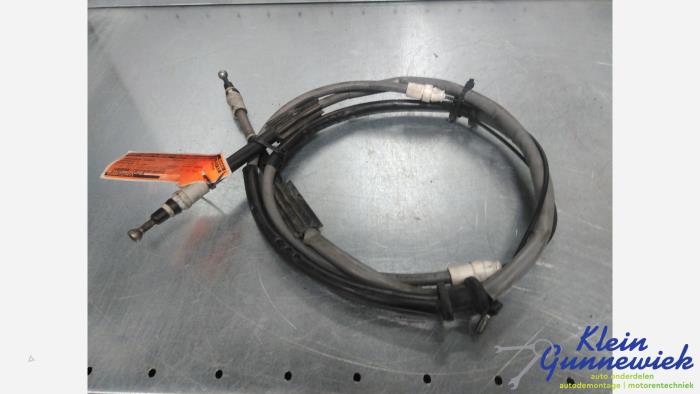 Usagé Câble frein à main Renault Master Prix € 35,00 Règlement à la marge proposé par Klein Gunnewiek Autodemontage & Motorentechniek