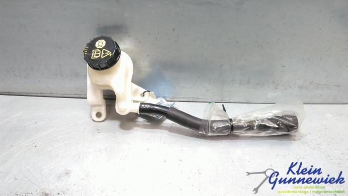 Used Master cylinder Ford Fiesta Price € 27,00 Margin scheme offered by Klein Gunnewiek Autodemontage & Motorentechniek