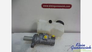 Używane Glówny cylinder hamulcowy Dacia Dokker Cena € 25,00 Procedura marży oferowane przez Klein Gunnewiek Autodemontage & Motorentechniek
