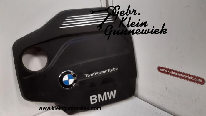 Plaque de protection moteur d'un BMW 3-Serie 2015
