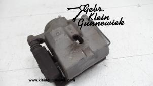 Used Front brake calliper, left Lexus CT 200h Price on request offered by Gebr.Klein Gunnewiek Ho.BV