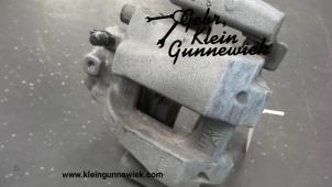 Used Front brake calliper, right BMW X4 Price on request offered by Gebr.Klein Gunnewiek Ho.BV