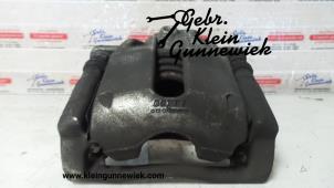 Used Front brake calliper, right Dacia Duster Price on request offered by Gebr.Klein Gunnewiek Ho.BV