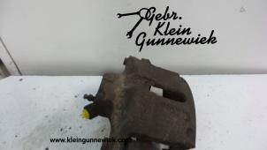 Używane Zacisk hamulcowy prawy przód Renault Kangoo Cena na żądanie oferowane przez Gebr.Klein Gunnewiek Ho.BV