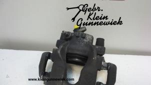 Used Front brake calliper, right Renault Clio Price on request offered by Gebr.Klein Gunnewiek Ho.BV