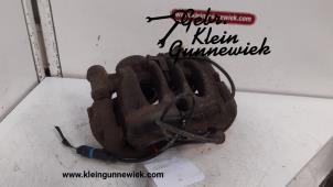 Used Front brake calliper, right Volkswagen Crafter Price on request offered by Gebr.Klein Gunnewiek Ho.BV