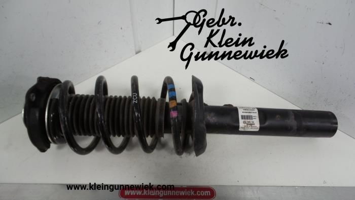 Front shock absorber rod, left from a Volkswagen Jetta 2016