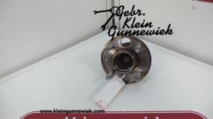 Used Rear hub Opel Karl Price on request offered by Gebr.Klein Gunnewiek Ho.BV