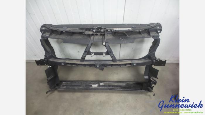 Begagnade Front Volkswagen Phaeton Pris € 84,00 Marginaltabell erbjuds av Klein Gunnewiek Autodemontage & Motorentechniek