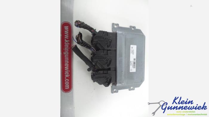 Used Injection computer Dacia Sandero Price € 148,00 Margin scheme offered by Klein Gunnewiek Autodemontage & Motorentechniek