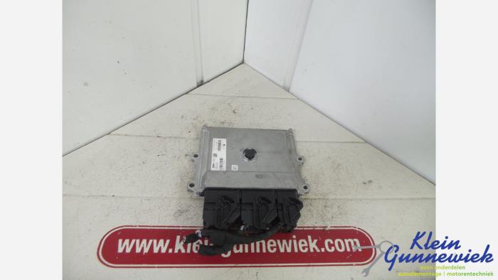 Used Injection computer Dacia Logan Price € 32,00 Margin scheme offered by Klein Gunnewiek Autodemontage & Motorentechniek