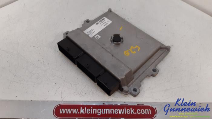 Used Injection computer Dacia Sandero Price € 32,00 Margin scheme offered by Klein Gunnewiek Autodemontage & Motorentechniek