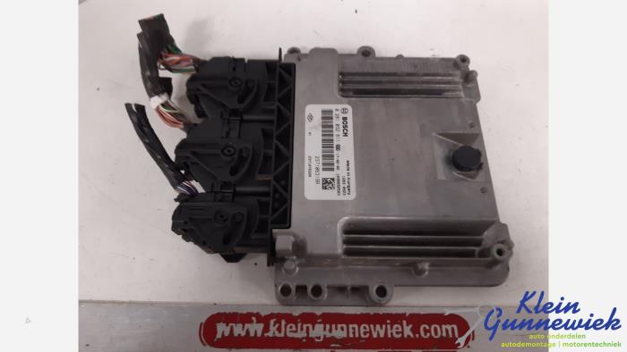 Used Injection computer Renault Captur Price € 117,00 Margin scheme offered by Klein Gunnewiek Autodemontage & Motorentechniek