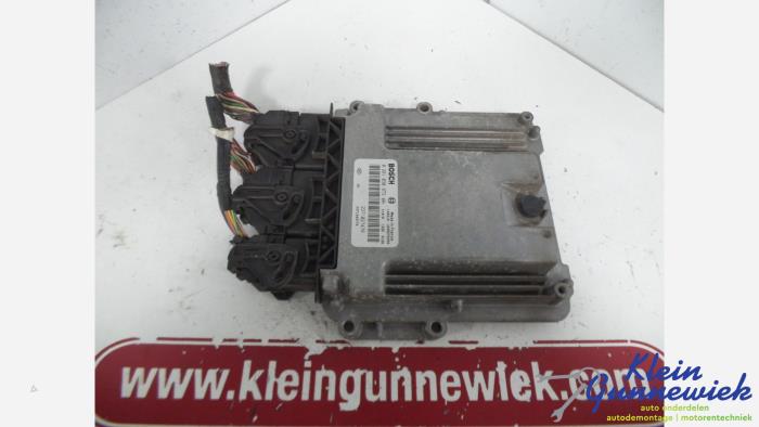 Used Injection computer Renault Captur Price € 42,00 Margin scheme offered by Klein Gunnewiek Autodemontage & Motorentechniek