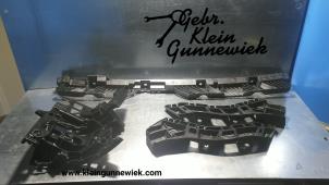 Używane Wspornik zderzaka lewy tyl Volkswagen Touran Cena na żądanie oferowane przez Gebr.Klein Gunnewiek Ho.BV