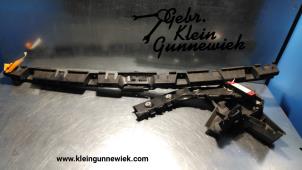 Gebrauchte Stoßstangenstütze links hinten Opel Ampera Preis auf Anfrage angeboten von Gebr.Klein Gunnewiek Ho.BV