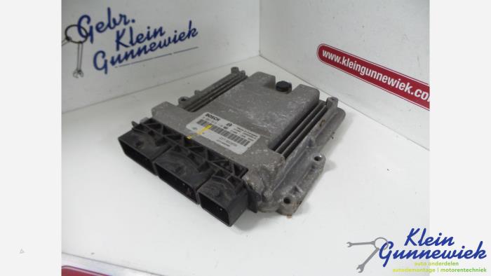 Used Injection computer Renault Master Price € 162,00 Margin scheme offered by Klein Gunnewiek Autodemontage & Motorentechniek