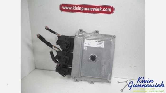 Used Injection computer Renault Captur Price € 32,00 Margin scheme offered by Klein Gunnewiek Autodemontage & Motorentechniek