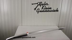Used Roof rail, right Renault Clio Price on request offered by Gebr.Klein Gunnewiek Ho.BV