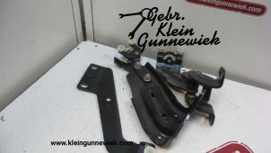 Used Rear door hinge, right Volkswagen Sharan Price on request offered by Gebr.Klein Gunnewiek Ho.BV