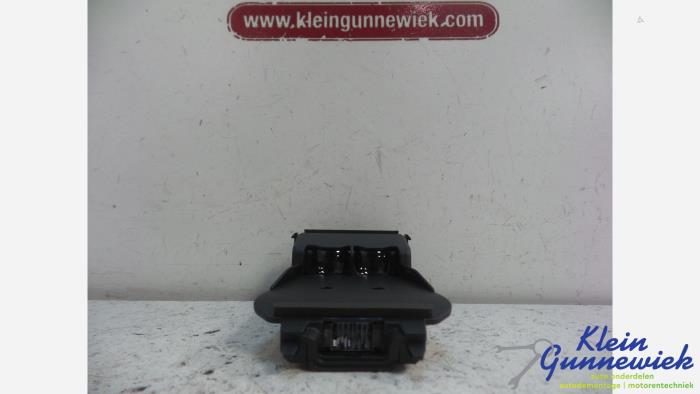 Begagnade Farthållarsensor Ford Grand C-Max Pris € 54,00 Marginaltabell erbjuds av Klein Gunnewiek Autodemontage & Motorentechniek