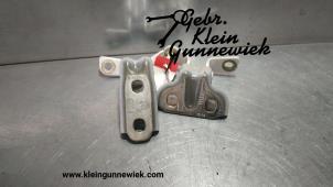 Used Rear door hinge, right Opel Ampera Price on request offered by Gebr.Klein Gunnewiek Ho.BV
