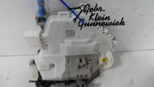 Usados Mecanismo de cerradura de puerta de 2 puertas izquierda Audi TT Precio € 50,00 Norma de margen ofrecido por Gebr.Klein Gunnewiek Ho.BV
