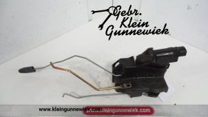 Used Front door lock mechanism 4-door, right Kia Picanto Price on request offered by Gebr.Klein Gunnewiek Ho.BV