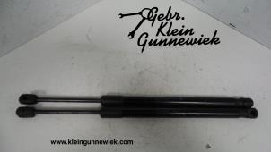 Used Bonnet gas strut, left BMW 3-Serie Price on request offered by Gebr.Klein Gunnewiek Ho.BV