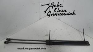 Used Rear gas strut, left Volkswagen Arteon Price on request offered by Gebr.Klein Gunnewiek Ho.BV