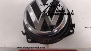 Używane Uchwyt tylnej klapy Volkswagen T-Roc Cena na żądanie oferowane przez Gebr.Klein Gunnewiek Ho.BV