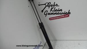 Usagé Amortisseur à gaz arrière gauche Volkswagen Polo Prix sur demande proposé par Gebr.Klein Gunnewiek Ho.BV