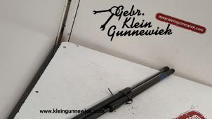 Gebrauchte Gasdämpfer links hinten Opel Mokka Preis auf Anfrage angeboten von Gebr.Klein Gunnewiek Ho.BV