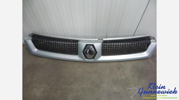 Gebrauchte Grill Renault Master Preis € 27,00 Margenregelung angeboten von Klein Gunnewiek Autodemontage & Motorentechniek